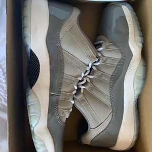 lowtop jordan 11 “cool grey”